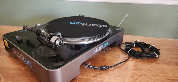 Stanton Turntable T62