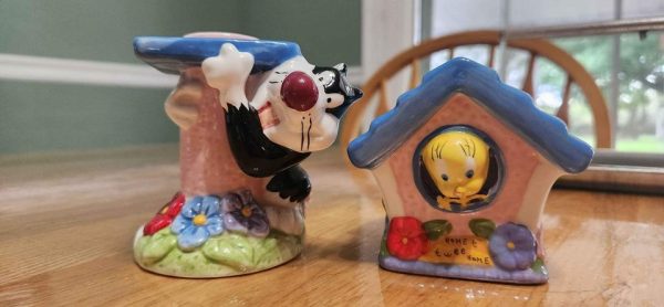 Sylvester and Tweety Stackable Salt and Pepper  2002 - Image 3