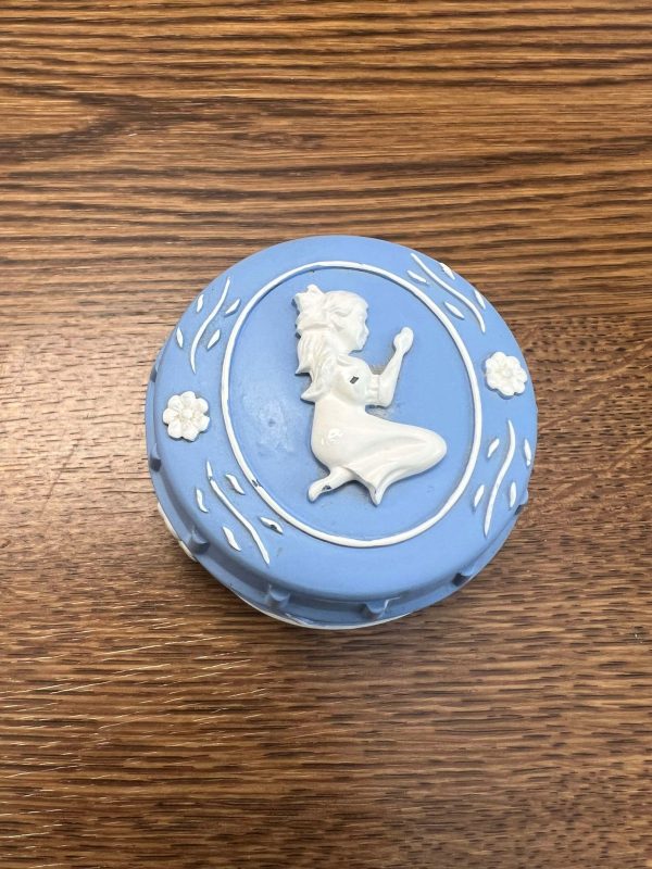 Avon Wedgewood Style Trinket Box