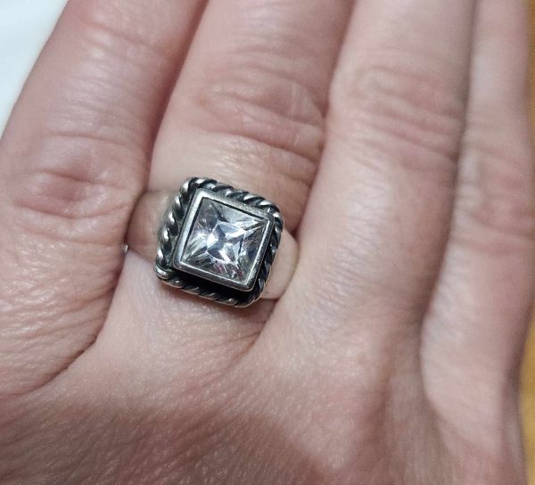 Silpada Sterling Silver Ring #R0836 Elizabeth Princess Cut Cubic Zirconia Size 7 - Image 3