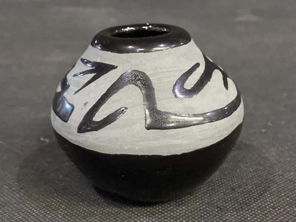 Maria Adelicia Native American Black Pottery - Signed