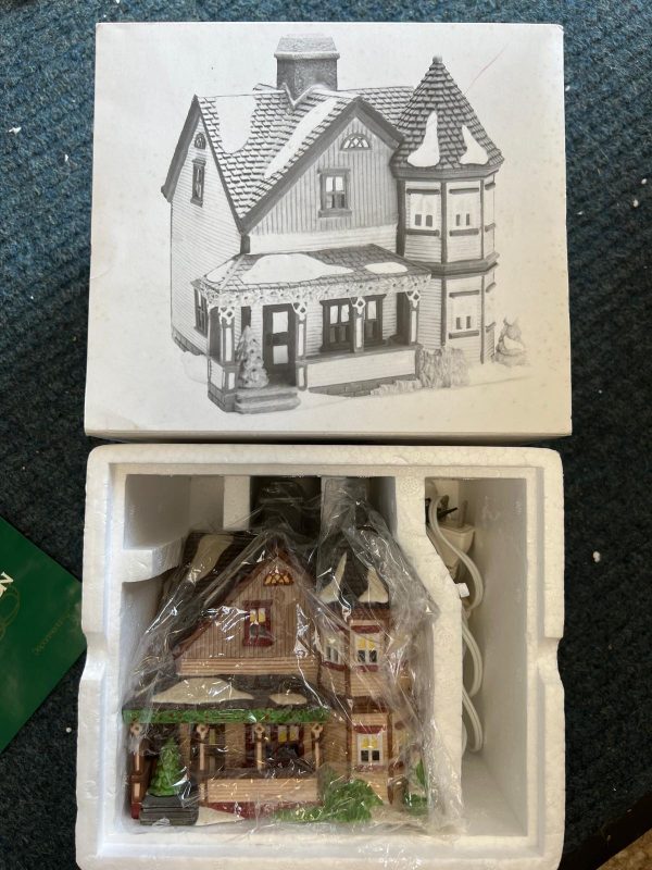 Department 56  Thomas T. Julian House