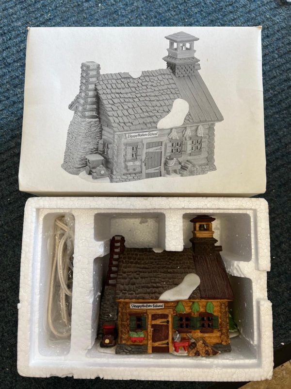 Sleepy Hollow School - Dept 56