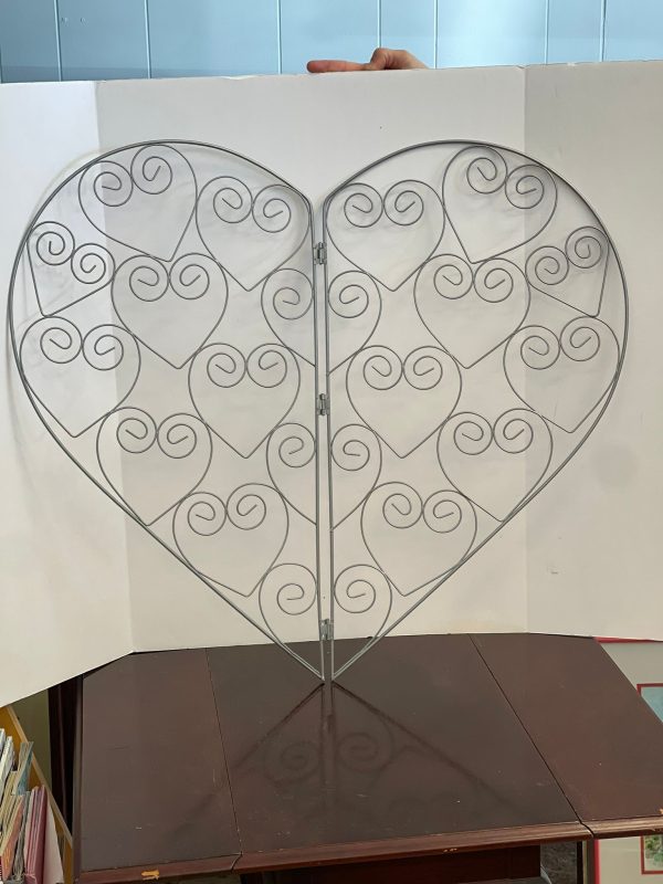 Metal folding Heart Decor Hanger