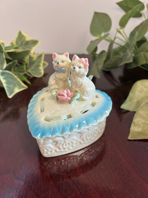 Vintage Heart Shaped Kitty Cats Playing with Yarn Ceramic