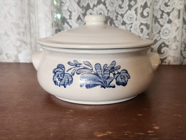 Pfaltzgraff Yorktown Casserold Crock Pot Dish